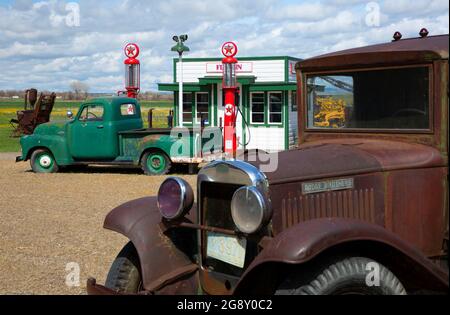 Fly Inn Tankstelle, Big Horn County Historical Museum, Hardin, Montana Stockfoto