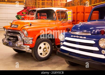 Restaurierte Fahrzeugausstellung, Big Horn County Historical Museum, Hardin, Montana Stockfoto