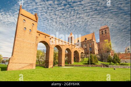 Das Schloss Kwidzyn wurde 1233 erbaut und ist ein schönes Beispiel für die Architektur der deutschen Ritterburgen. Es ist berühmt für seine roten Backsteine und seine ungewöhnliche Form Stockfoto