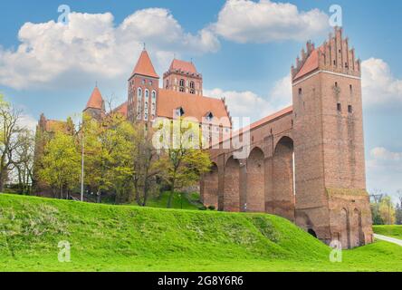 Das Schloss Kwidzyn wurde 1233 erbaut und ist ein schönes Beispiel für die Architektur der deutschen Ritterburgen. Es ist berühmt für seine roten Backsteine und seine ungewöhnliche Form Stockfoto
