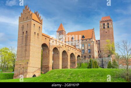 Das Schloss Kwidzyn wurde 1233 erbaut und ist ein schönes Beispiel für die Architektur der deutschen Ritterburgen. Es ist berühmt für seine roten Backsteine und seine ungewöhnliche Form Stockfoto