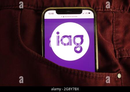 KONSKIE, POLEN - 22. Juli 2021: Insurance Australia Group Limited IAG-Logo auf dem Mobiltelefon Stockfoto