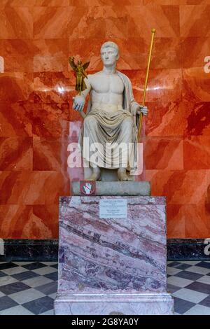 Statue des römischen Kaiser Augustus als Jupiter, Marmor, erste Hälfte des 1. Jahrhunderts n. Chr., Eremitage Museum, St. Petersburg, Russland Stockfoto