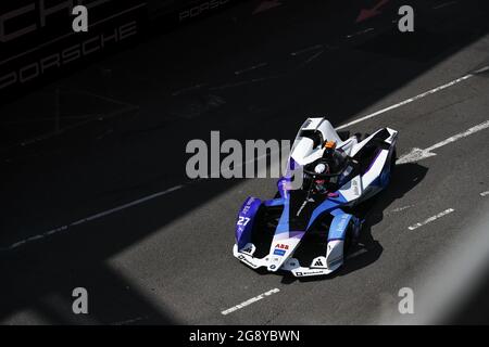 London, Großbritannien. Juli 2021. 27 Dennis Jake (gbr), BMW i Andretti Motorsport, BMW iFE.21, Aktion während des ePrix von London 2021, 7. Treffen der Formel-E-Weltmeisterschaft 2020-21, auf dem Excel London vom 24. Bis 25. Juli in London, Großbritannien - Foto Xavi Bonilla/DPPI Quelle: Independent Photo Agency/Alamy Live News Stockfoto
