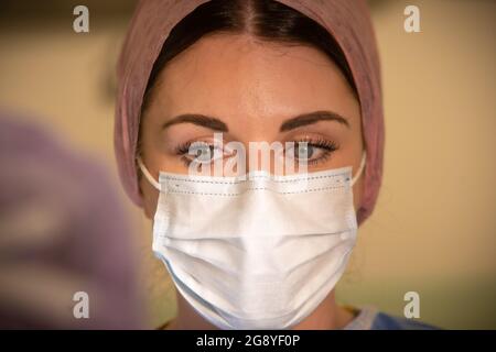 Hannah Spence, diplomierte Krankenschwester und Kosmetikerin Stockfoto