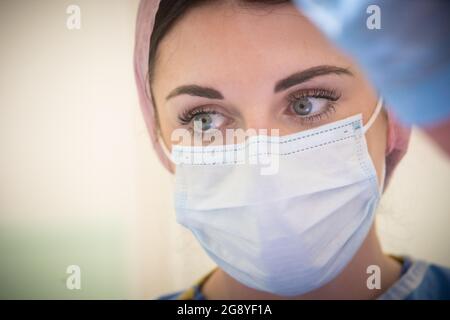 Hannah Spence, diplomierte Krankenschwester und Kosmetikerin Stockfoto