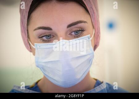 Hannah Spence, diplomierte Krankenschwester und Kosmetikerin Stockfoto