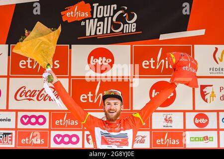 US Quinn Simmons von Trek-Segafredo auf dem Podium nach der vierten Etappe des Radrennens Tour De Wallonie, 206 km von Neufchateau nach Fleur Stockfoto