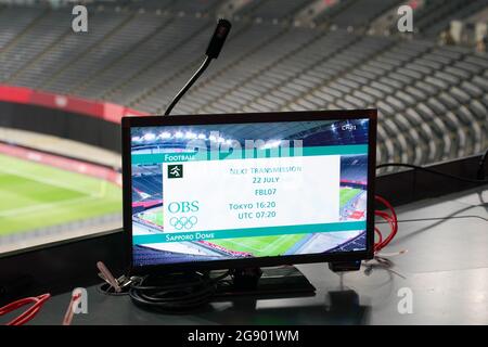 Sapporo, Japan. Juli 2021. Pressefeld TV-Bildschirm vor dem Spiel der Olympischen Fußballturniere Tokio 2020 zwischen Ägypten und Spanien im Sapporo Dome in Sapporo, Japan. Kredit: SPP Sport Pressefoto. /Alamy Live News Stockfoto