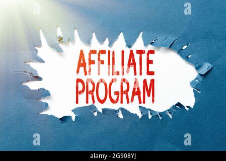 Schreiben mit Text Affiliate Program. Konzept bedeutet automatisiertes elektronisches Programm, das einen Webwerber miteinbezieht, der neue Schreiben Konzepte denkt Stockfoto