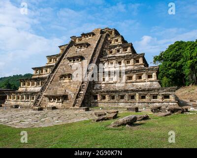 Berühmte Pyramide der Nischen in der archäologischen Stätte El Tajin, Veracruz, Mexiko Stockfoto