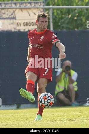 Grodig, Österreich. Juli 2021. 23.07.2021, das.Goldberg-Stadio, Grodig, Testspiel 1.FSV FSV Mainz 05 gegen FC Liverpool, im Bild James Milner (Liverpool) Credit: dpa picture Alliance/Alamy Live News Stockfoto