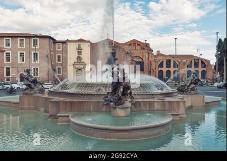 Rom, Italien - 2019. Oktober: Der Brunnen der Naiads befindet sich im Zentrum der Piazza della Repubblica auf dem Viminal-Hügel in Rom, Italien Stockfoto