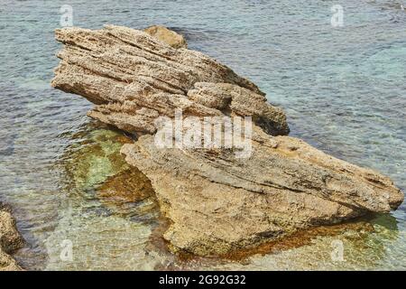 Blick auf das Mittelmeer im Meer Nationalpark von Caesarea Stockfoto