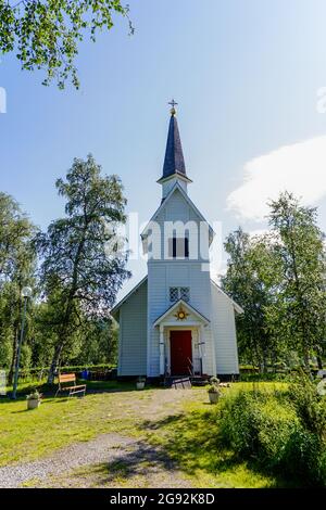 Ankerede, Schweden - 12. Juli 2021: Blick auf die historische samische Kirche in Ankerede in Nordschweden Stockfoto