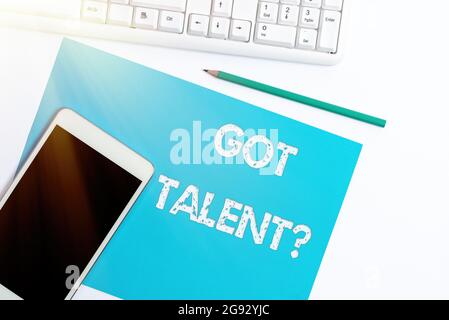 Schild mit „Got Talentquestion“. Business Überblick fragen, ob bekam natürliche Fähigkeit, gut zu sein, etwas Display von verschiedenen Farben Sticker Notes Stockfoto