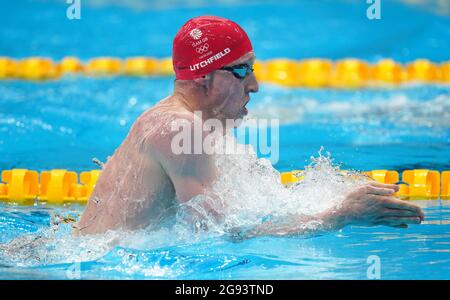 Der britische Max Litchfield in Aktion bei den 400-m-Medley-Einzelhäufen der Männer im Tokyo Aquatics Center am ersten Tag der Olympischen Spiele in Tokio 2020 in Japan. Bilddatum: Samstag, 24. Juli 2021. Stockfoto