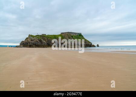 Sandstrand und St. Catherine Insel in Tenby, South Pembrokeshire, Wales Stockfoto