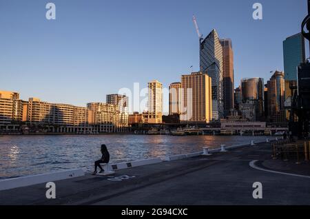 Sydney. Juli 2021. Das am 24. Juli 2021 aufgenommene Foto zeigt einen Blick auf die Straße in Sydney, Australien. Da der Pandemieausbruch im australischen Bundesstaat New South Wales (NSW) weiter ansteigt, erklärten die staatlichen Behörden den Ausbruch am Freitag zu einem nationalen Notfall und forderten die Umleitung der nationalen Impfstofflieferungen. Quelle: Bai Xuefei/Xinhua/Alamy Live News Stockfoto