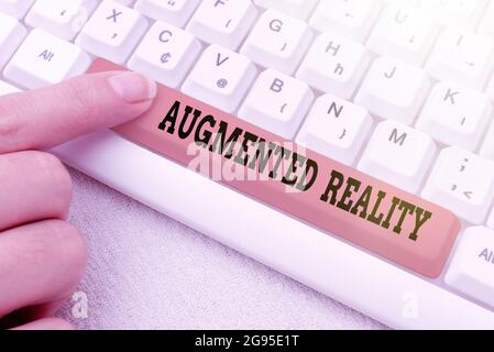 Konzeptionelle Bildunterschrift Augmented Reality. Geschäftsidee Interaktives Erlebnis einer realen Umgebung bei der Erforschung von Software-Entwicklungslösungen Stockfoto