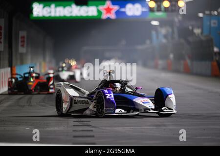 LONDON, GROSSBRITANNIEN. Juli 2021. Jake Dennis von BMW i Andertti Motorsport im Einsatz während der Runde 12: 2021 Heineken London E-Prix auf dem Excel Circuit am Samstag, 24. Juli 2021 in LONDON, ENGLAND. Kredit: Taka G Wu/Alamy Live Nachrichten Stockfoto