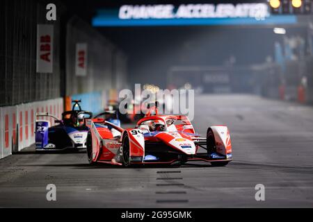 LONDON, GROSSBRITANNIEN. Juli 2021. Alex Lynn von Mahindra Racing während der Runde 12: 2021 Heineken London E-Prix auf dem Excel Circuit am Samstag, 24. Juli 2021 in LONDON, ENGLAND. Kredit: Taka G Wu/Alamy Live Nachrichten Stockfoto