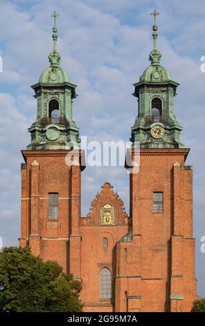 Kathedrale in Giezno, Polen. Alte Stadt Sakralbauten, Architektur der ersten polnischen Hauptstadt. Stockfoto