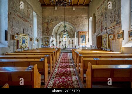 Strzelniki Gotische mittelalterliche kleine Dorfkirche Niederschlesien Polen mit Fresken aus dem 14. Jahrhundert Biblia pauperum Stockfoto