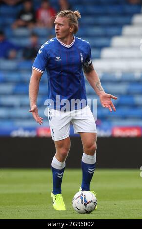 Oldham, England, 24. Juli 2021. Carl Piergianni von Oldham Athletic während des Vorsaison-Freundschaftsspiels im Boundary Park, Oldham. Bildnachweis sollte lauten: Simon Bellis / Sportimage Stockfoto