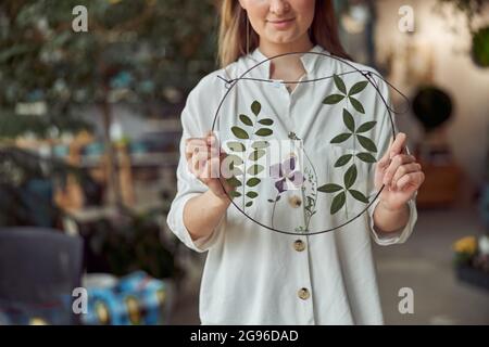 Flourist Shop mit verschiedenen Arten von Trockenblumen Stockfoto