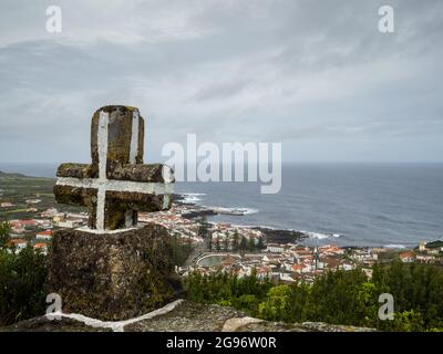 Vulkanisches Gestein überquert Santa Cruz da Graciosa, Azoren Stockfoto