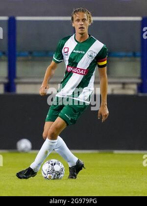 ARNHEM, NIEDERLANDE - 24. JULI: Glenn Neven von Lommel SK während des Vorsaison-Freundschaftsspiels zwischen Vitesse und Lommel SK in Gelredome am 24. Juli 2021 in Arnhem, Niederlande (Foto: Rene Nijhuis/Orange Picts) Stockfoto