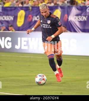 24. Juli 2021: FC Cincinnati Mittelfeldspieler Alvaro Barreal (31) dribbelt ]N während der ersten Hälfte eines MLS-Spiels zwischen FC Cincinnati und Nashville SC im Nissan Stadium in Nashville, TN, Steve Roberts/CSM Stockfoto