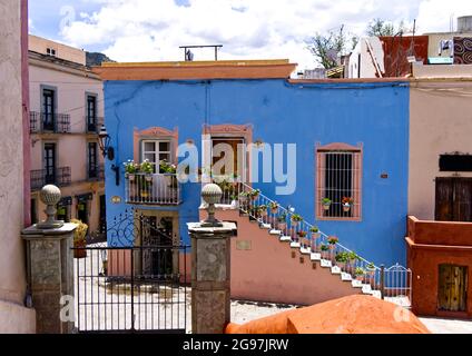 Guanajuato, Mexiko - Home by Templo de San Roque Stockfoto