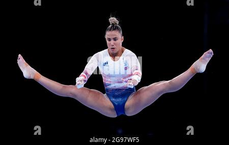 Die britische Amelie Morgan ist am zweiten Tag der Olympischen Spiele in Tokio 2020 in Japan während der Women's Qualification Subdivision 2 im Ariake Gymnastic Center in Aktion. Bilddatum: Sonntag, 25. Juli 2021. Stockfoto