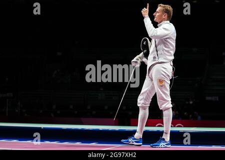 TOKIO, JAPAN - 25. JULI: Bas Verwijlen aus den Niederlanden tritt während der Olympischen Spiele 2020 auf der Makuhari Messe am 25. Juli 2021 in Tokio, Japan, am Men Épée Individual Table of 32 an (Foto: Yannick Verhoeven/Orange Picics) NOCNSF Stockfoto