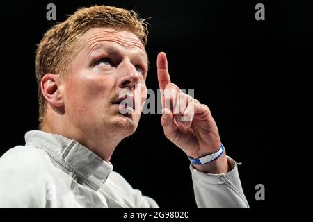 TOKIO, JAPAN - 25. JULI: Bas Verwijlen aus den Niederlanden tritt während der Olympischen Spiele 2020 auf der Makuhari Messe am 25. Juli 2021 in Tokio, Japan, am Men Épée Individual Table of 32 an (Foto: Yannick Verhoeven/Orange Picics) NOCNSF Stockfoto