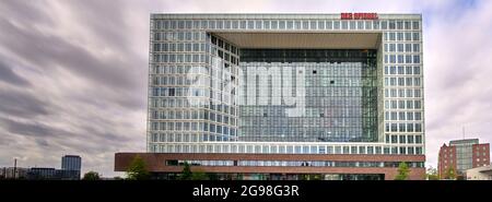 Hamburg, 22. Juli 2021: Bürogebäude der Mediengruppe 'der Spiegel', bekannt für ein wöchentliches Nachrichtenmagazin, stifteten Panorama Stockfoto