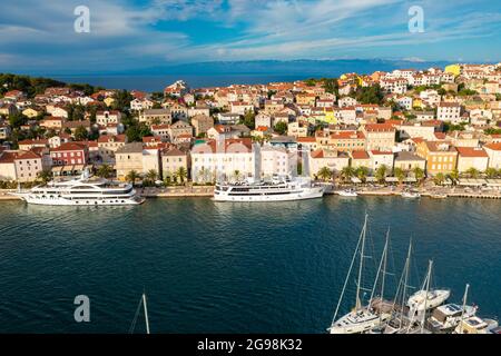 Luftaufnahme der Stadt Mali Losinj auf der Insel Losinj, der Adria in Kroatien Stockfoto