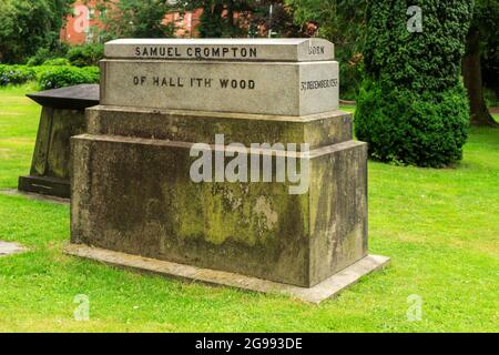 Das Grab von Samuel Crompton. Bolton Parish Church, Greater Manchester. Stockfoto