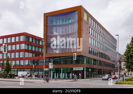 Medienfassade der PSD Bank Westfalen-Lippe am Hafenplatz dienen 220.000 LEDs als Großleinwand, Münster, Nordrhein-Westfalen, Deutschland. Medienfassade Stockfoto