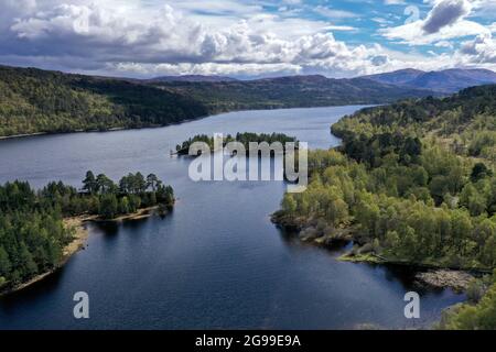 Loch Beinn A' Mheadhoinm, Glen Affric in der Nähe von Cannich, Highlands Scotland Stockfoto