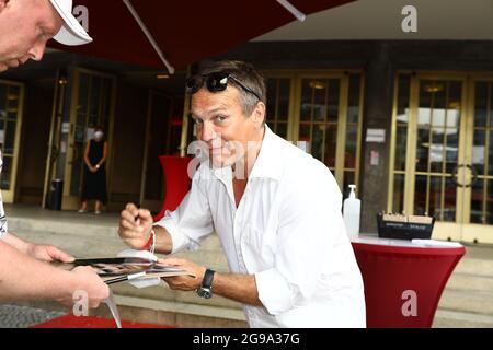 Pierre Besson bei der Premiere des Theaterstücks 'Mord im Orientexpress' in der Komödie am Kurfürstendamm im Schiller Theater. Berlin, 24.07.2021 Stockfoto