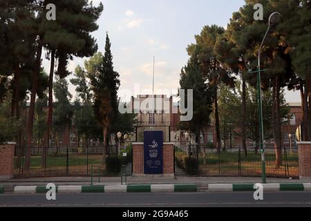 Teheran Iran - Juli 25 2021: Ehemalige Botschaft der Vereinigten Staaten in Teheran - U.S. Den of Spionage Museum Stockfoto