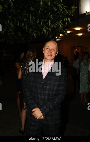 Tobias Bonn bei der Premiere des Theaterstücks 'Mord im Orientexpress' in der Komödie am Kurfürstendamm im Schiller Theater. Berlin, 24.07.2021 Stockfoto