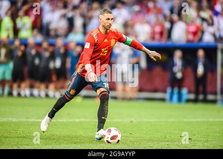 Moskau, Russland - Juli 1, 2018. Spanien National Football Team Captain Sergio Ramos einen Elfmeter im Elfmeterschießen in FIFA WM 2 Stockfoto