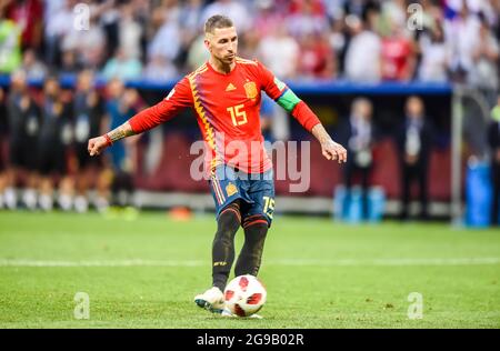 Moskau, Russland - Juli 1, 2018. Spanien National Football Team Captain Sergio Ramos einen Elfmeter im Elfmeterschießen in FIFA WM 2 Stockfoto