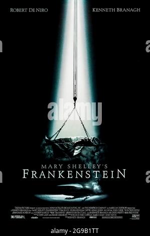 Mary Shelleys Frankenstein (1994) unter der Regie von Kenneth Branagh mit Robert De Niro, Kenneth Branagh, Helena Bonham Carter und Tom Hulce. Eine großformatige Adaption von Mary Shelleys Roman über einen Wissenschaftler, Dr. Victor Frankenstein, der einen künstlichen Mann erschafft, um seinen Schöpfer zu rächen. Stockfoto