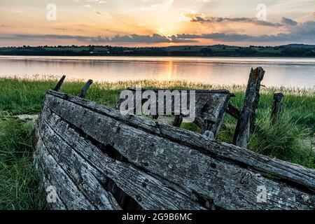 Verfallendes Schiffswrack Aus Holz, Purton, Gloucestershire Stockfoto