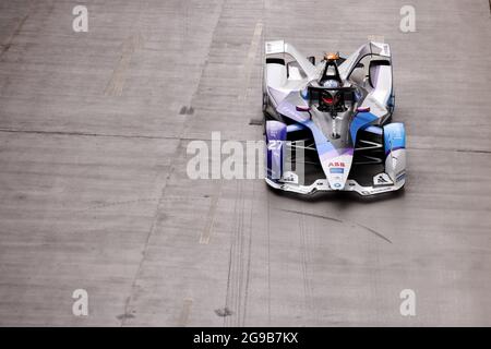 Excel Circuit, Docklands, London, Großbritannien. Juli 2021. Formel E London E Prix; Jake Dennis aus Großbritannien fährt für (27) BMW i Andretti Motorsport im Rennen 2 Credit: Action Plus Sports/Alamy Live News Stockfoto